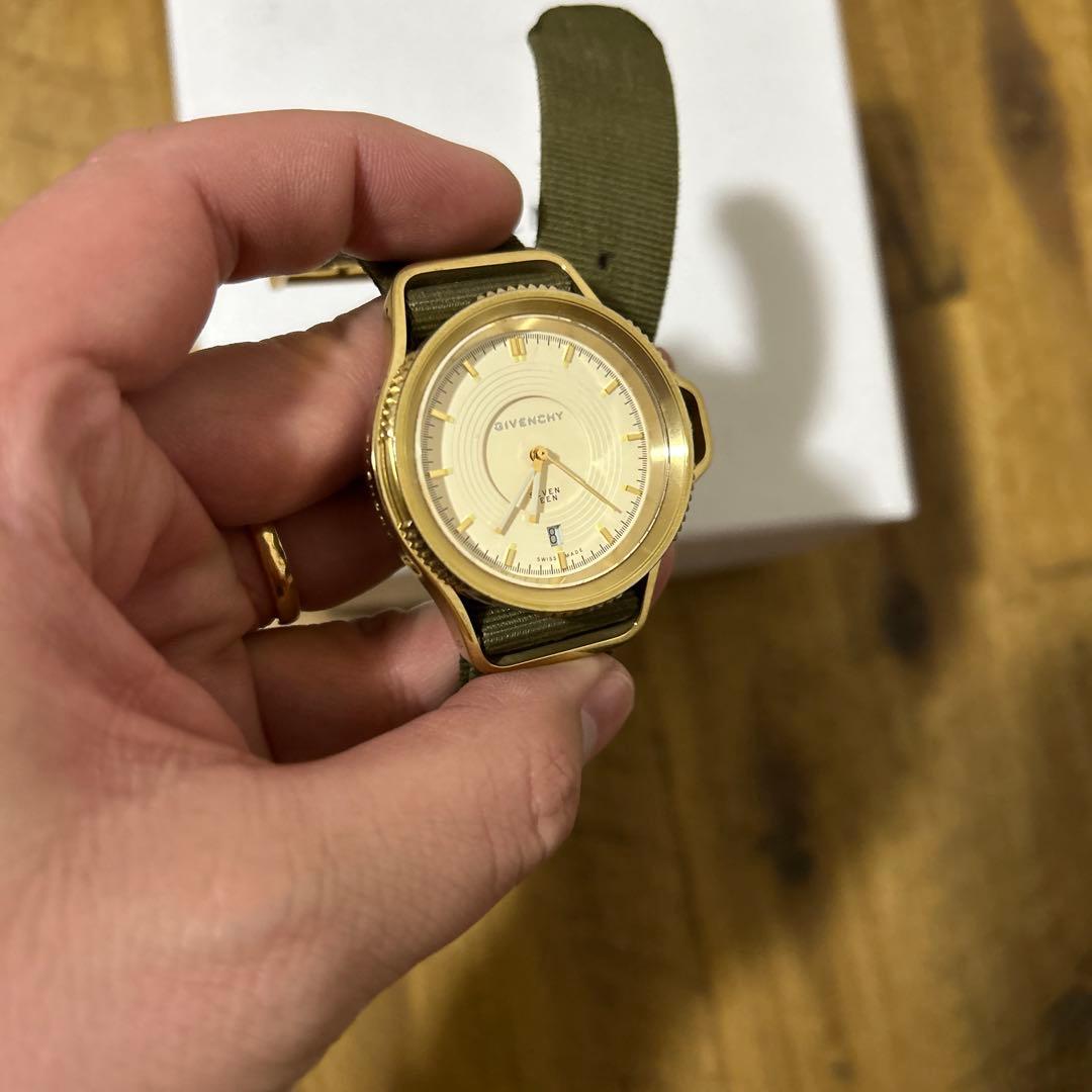 givenchy seventeen リカルドティッシ