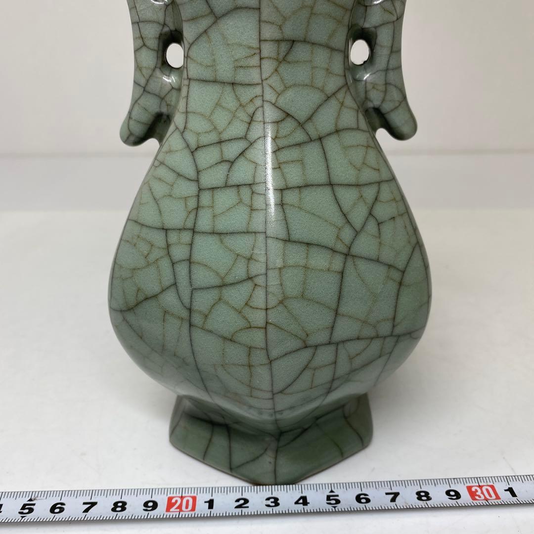 専用　中国古窯　哥窯青磁ヒビ焼　花瓶　高さ約18.4㎝　東さ7-0330①