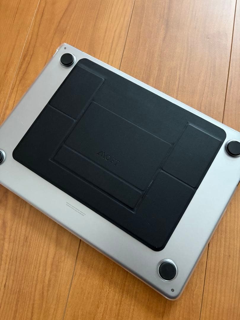 MacBook Air M3チップ　13インチ　スペースグレー