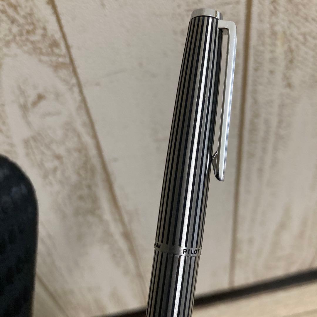 パイロット　カスタム　ストライプ