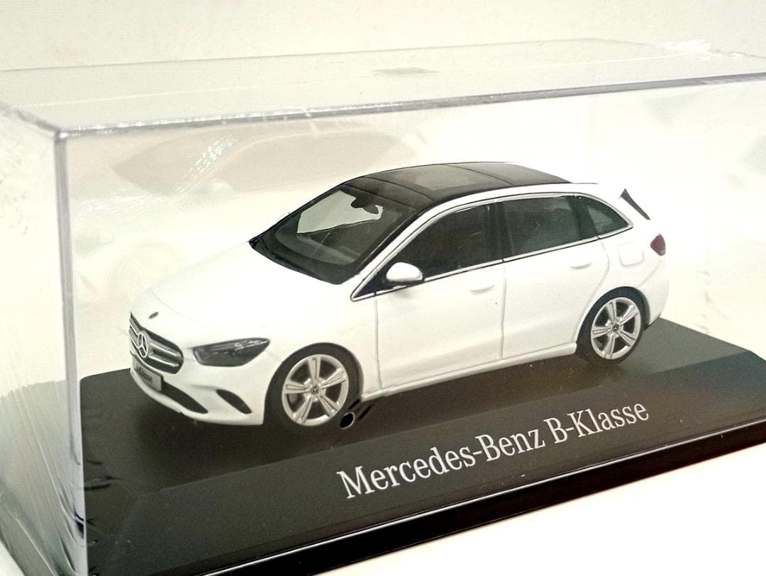 ヘルパ 1/43 メルセデス ベンツ Bクラス W247 2018 ホワイト