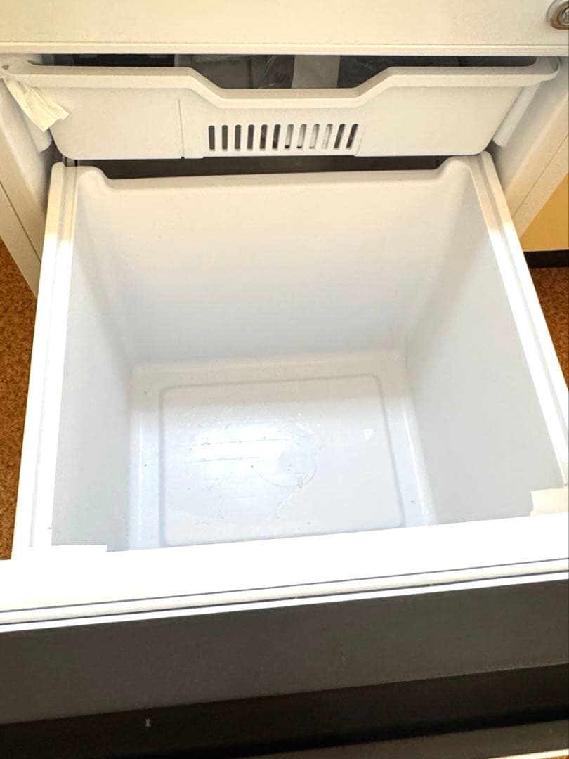 135L 冷凍冷蔵庫 HR-D13E4W/B