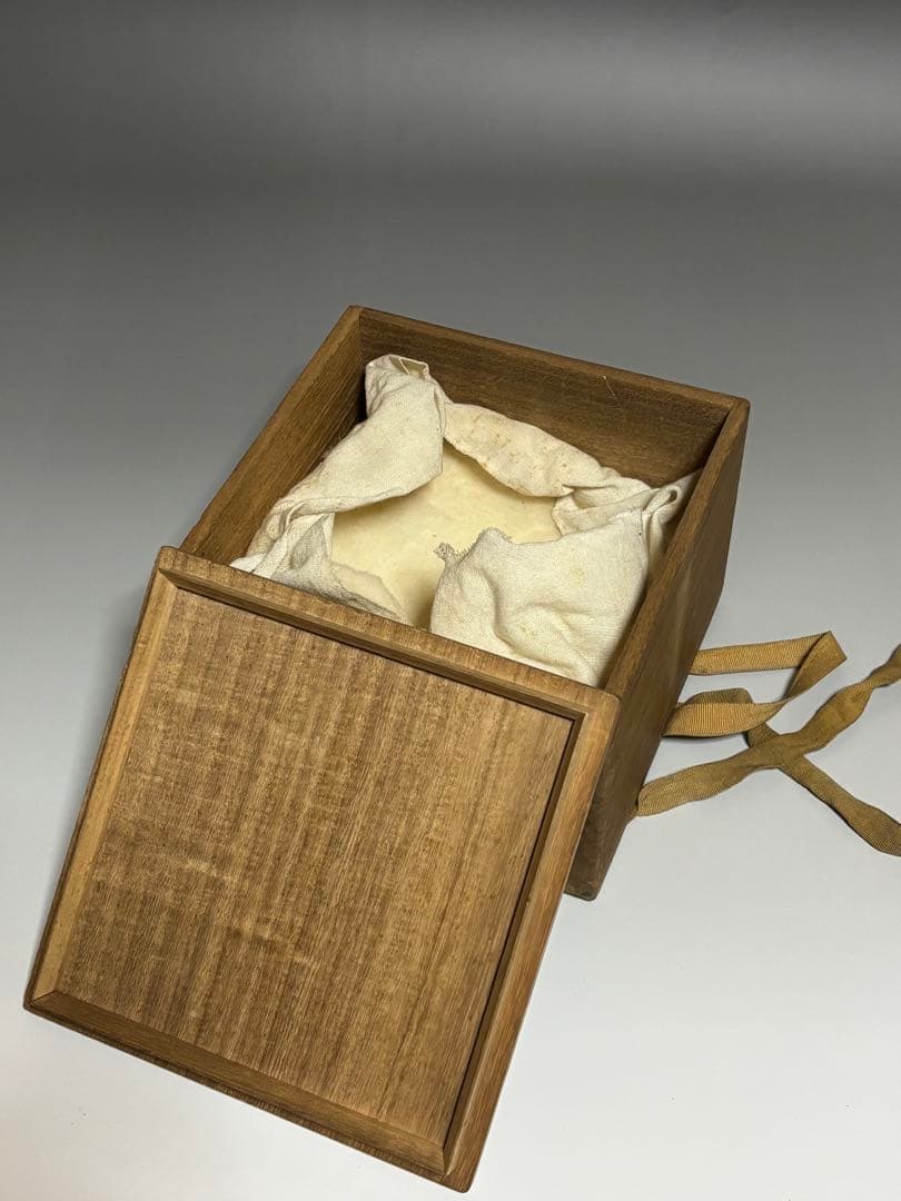 嶋台茶碗　11代楽吉左衛門（慶入）作　弘入識箱