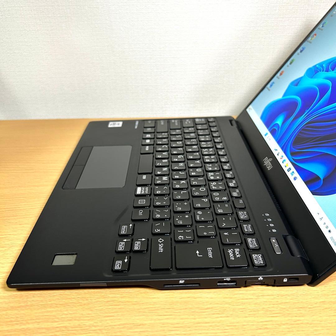 美品 富士通 LIFEBOOK U9310/D i7 16GB 256GB