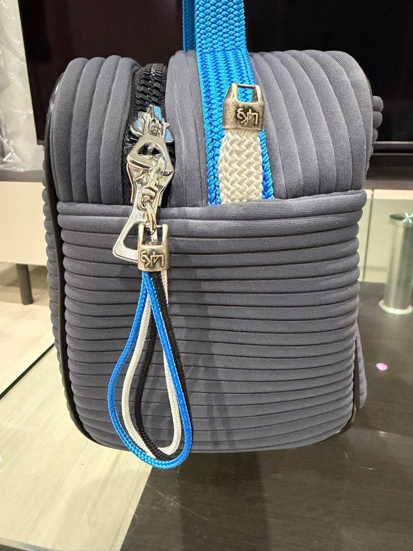 L4K3 ハンドバッグ グレー×ブルー ゴルフ対応