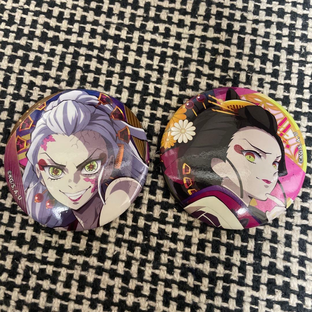 【希少】　鬼滅の刃　movic 蕨姫花魁 缶バッジ　堕姫 a b セット