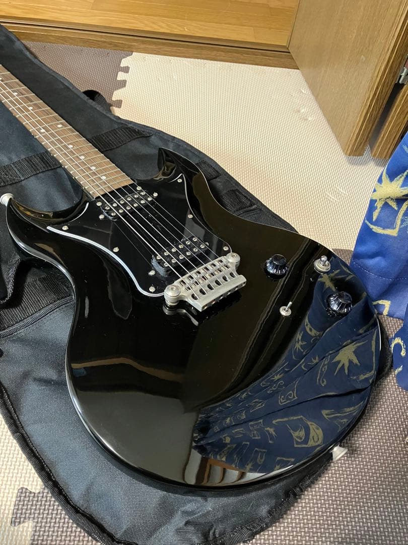 【美品】【人間工学に基づいて】【弾きやすいように設計】VOX SDC-22