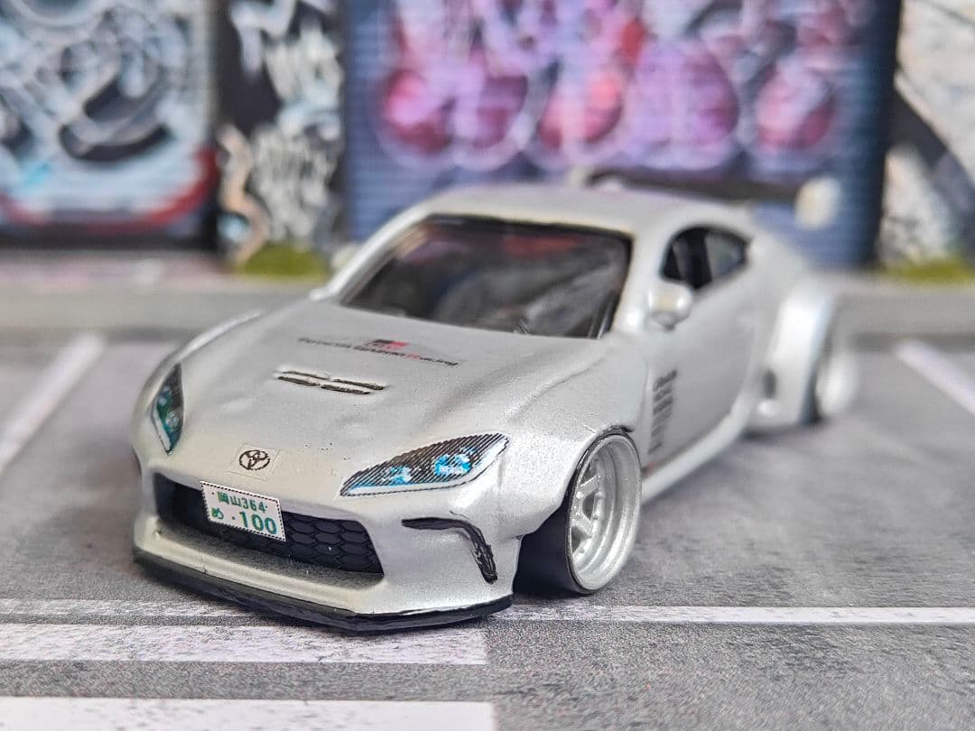 ホットウィールカスタム トヨタ GR86 ドリ車☆オーバーフェンダー☆トミカ改造