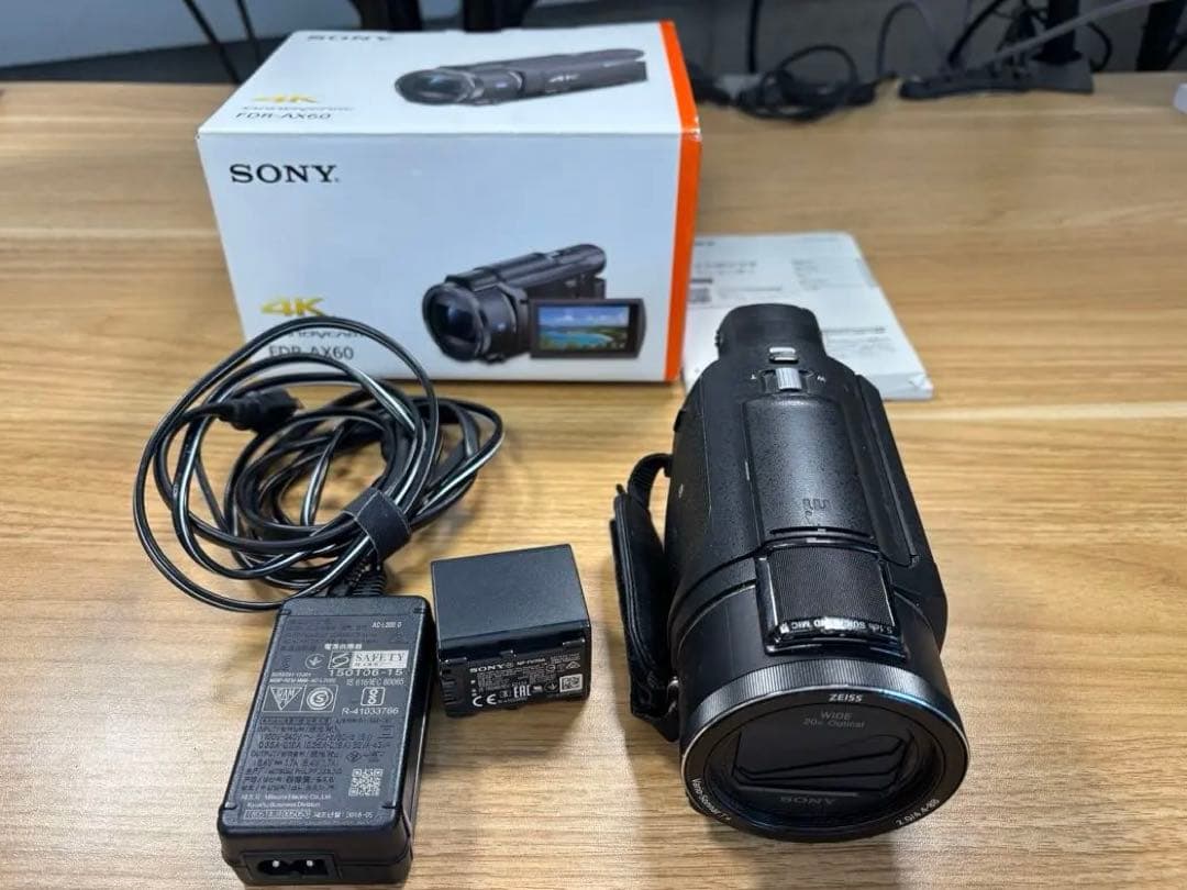 U*U様 SONY FDR-AX60 4Kビデオカメラ（純正バッテリー・ACアダ