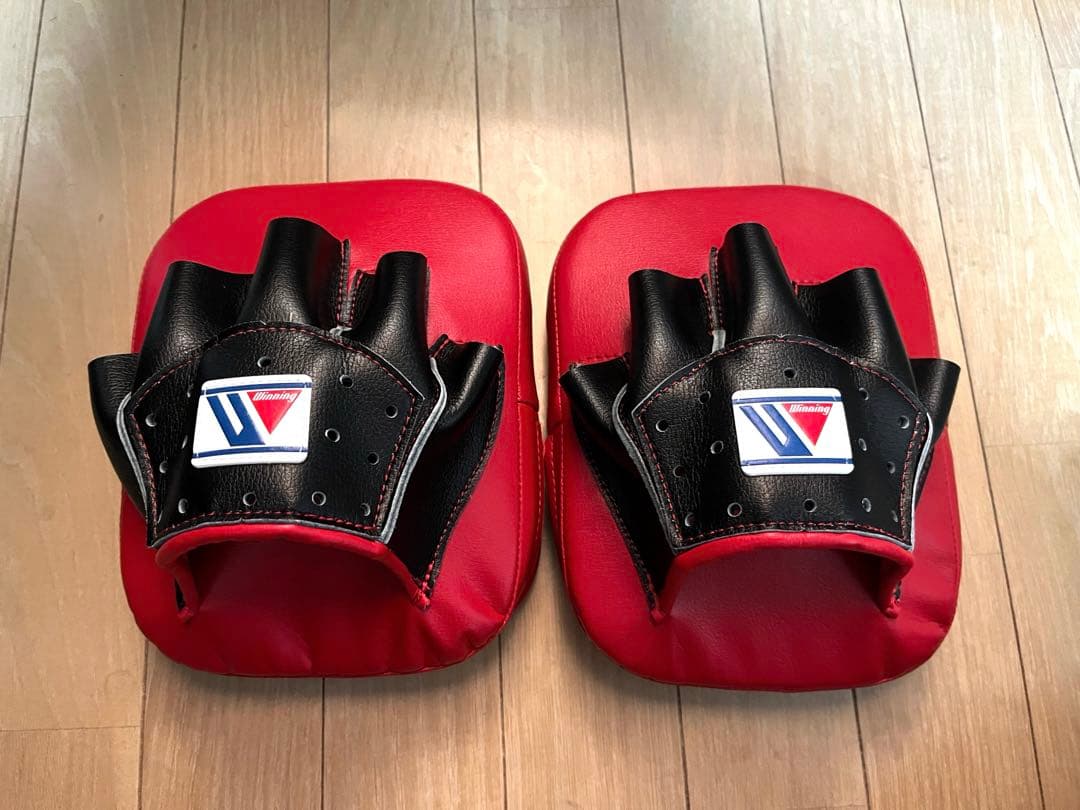 Winning パンチングミット 赤/黒 11月5日まで値下げ！