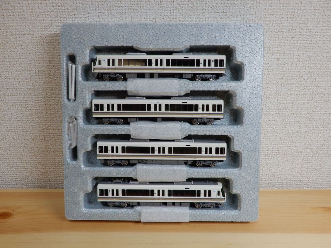 KATO 10-1491 221系リニューアル車　大和路快速　基本セット4両