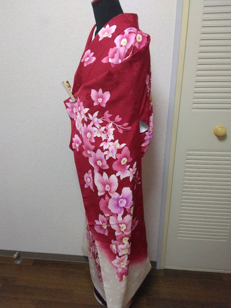 赤い花柄振袖正絹