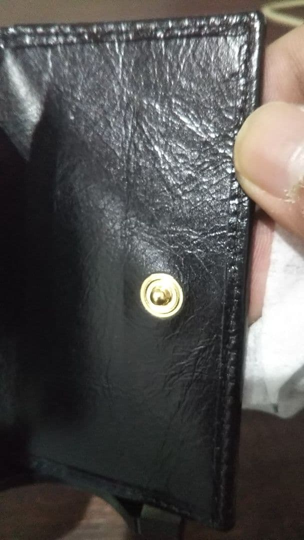 【美品】PRADA ソフトルックスレザートライアングルコンパクトウォレット