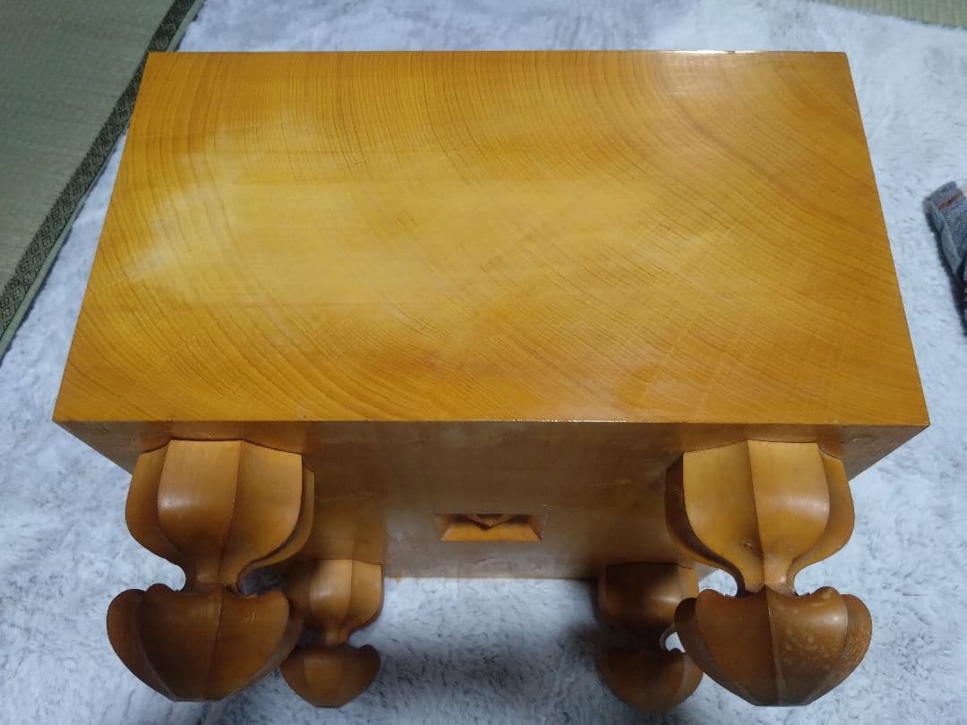 d*3様 国産本榧　碁盤　8寸　足つき　ヘソあり