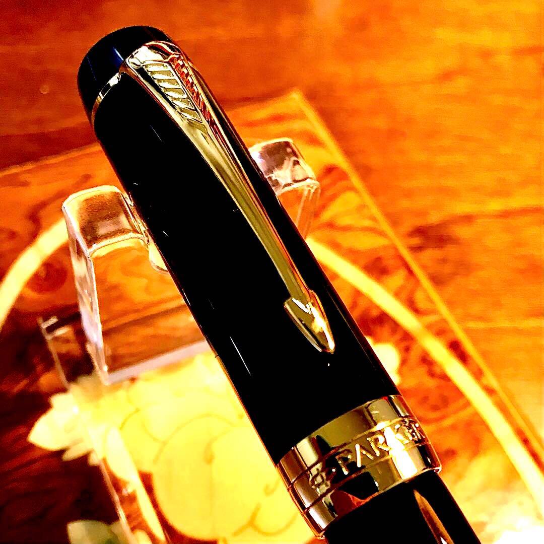 ☆ほぼ新品☆美しいパーカー万年筆デュオフォールドブラックセンテニアルGT(Ｆ)