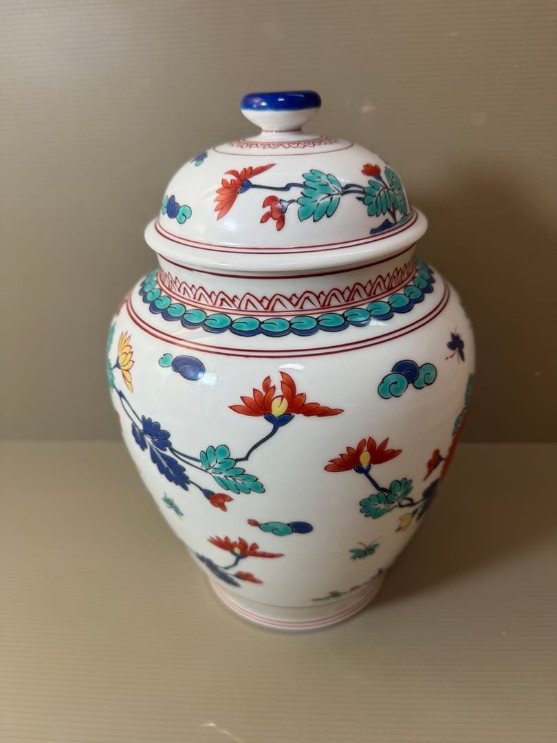 2901 其泉作　復刻柿右衛門　岩菊文蓋付壺　未使用