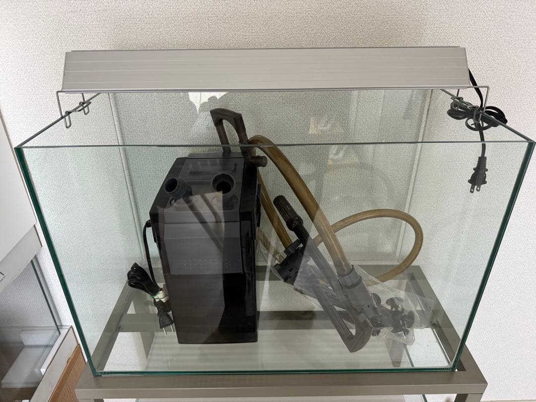 ガラス水槽 、外部フィルター、LEDライトのセット