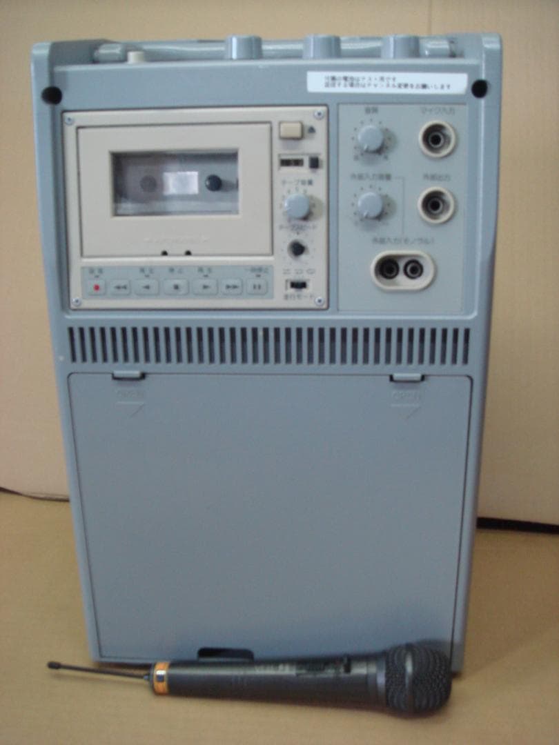 またまた大幅お値下げ！　ワイヤレスアンㇷ゚　カセット付　マイク1本付