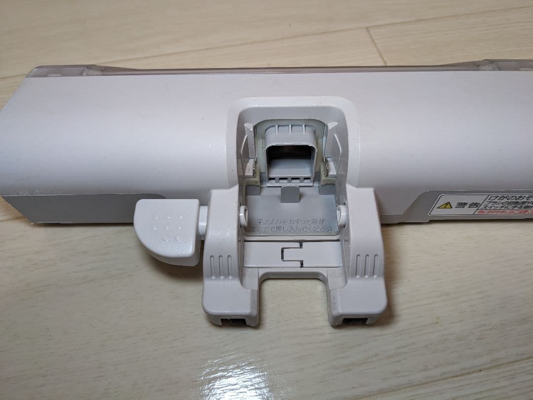 Panasonic コードレス掃除機 MC‐VKS8200 2021年製