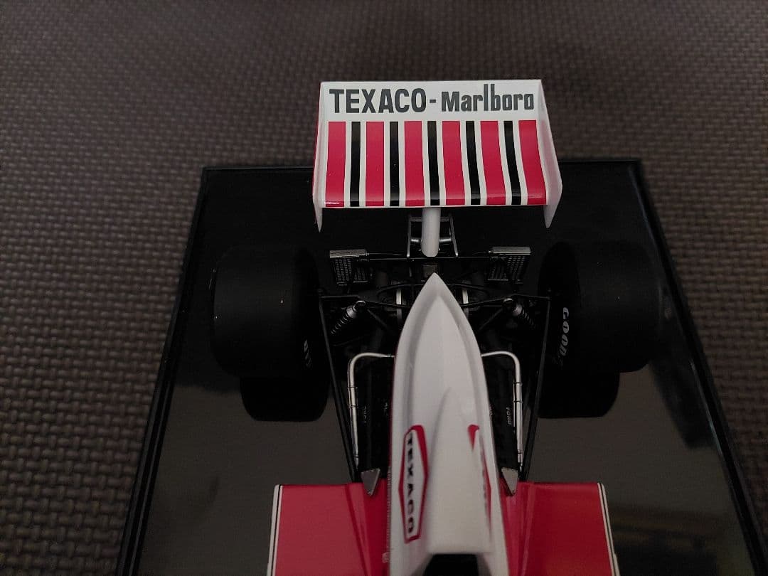 PMA 1/18 ＃５ マクラーレン M23 E.フィツバルディ　マルボロ仕様