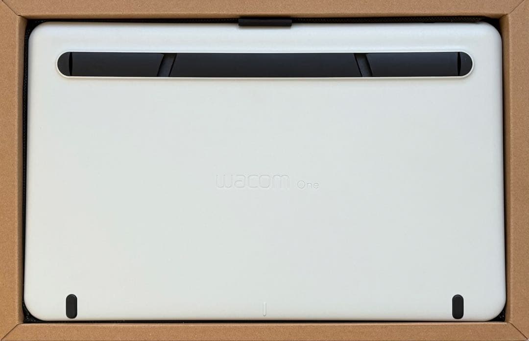 Wacom One 13.3インチ 液晶ペンタブレット DTC133