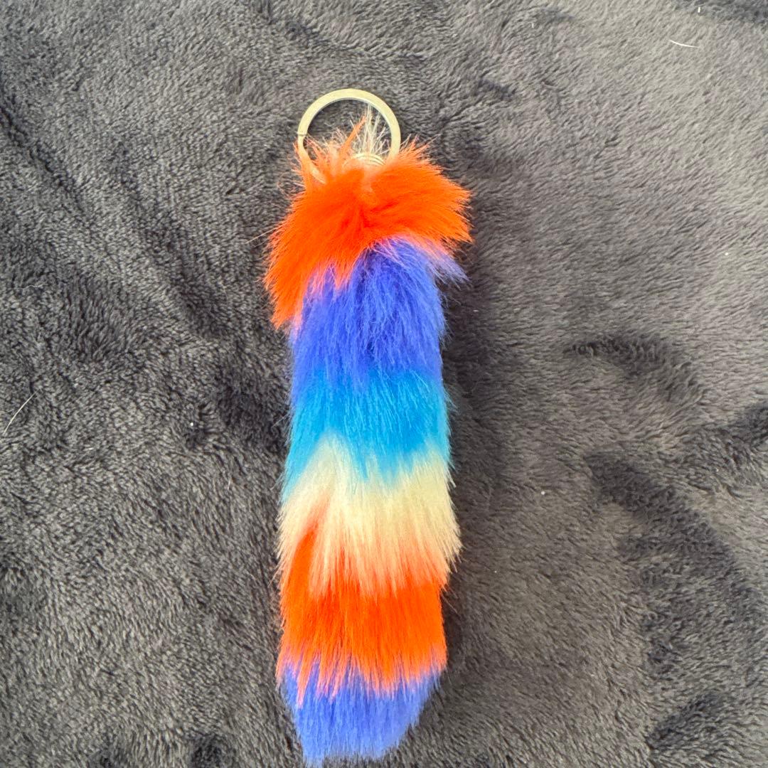 カラフルファーキーホルダー4個セット