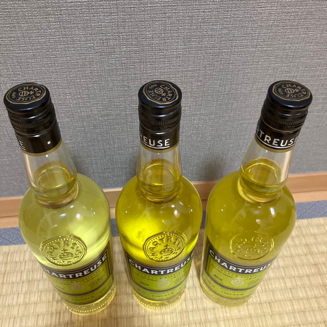 シャルトリューズ　ジョーヌ 700ml 43% 3本