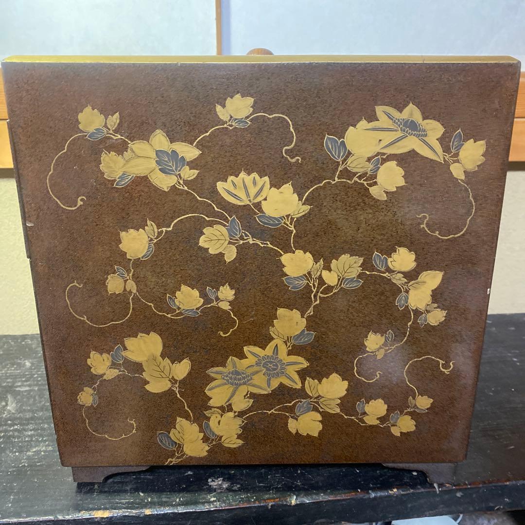 蒔絵梨地金蘭手華文引出し箱