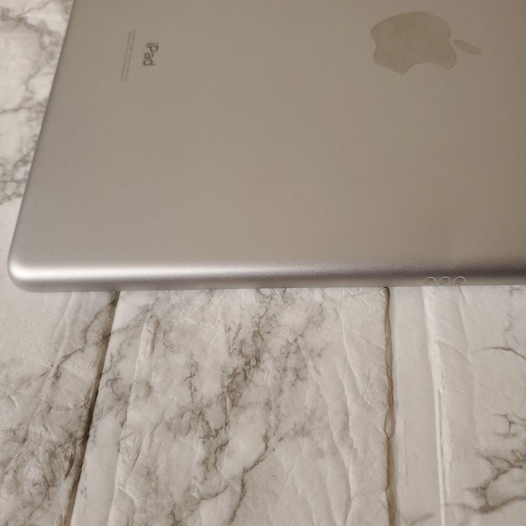 213 iPad 7世代 128GB SIMフリー シルバー