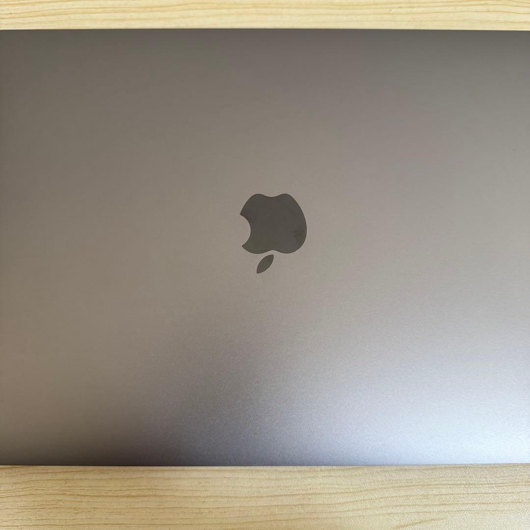 【24時間以内発送】MacBook pro 2019 13インチ　本体のみ