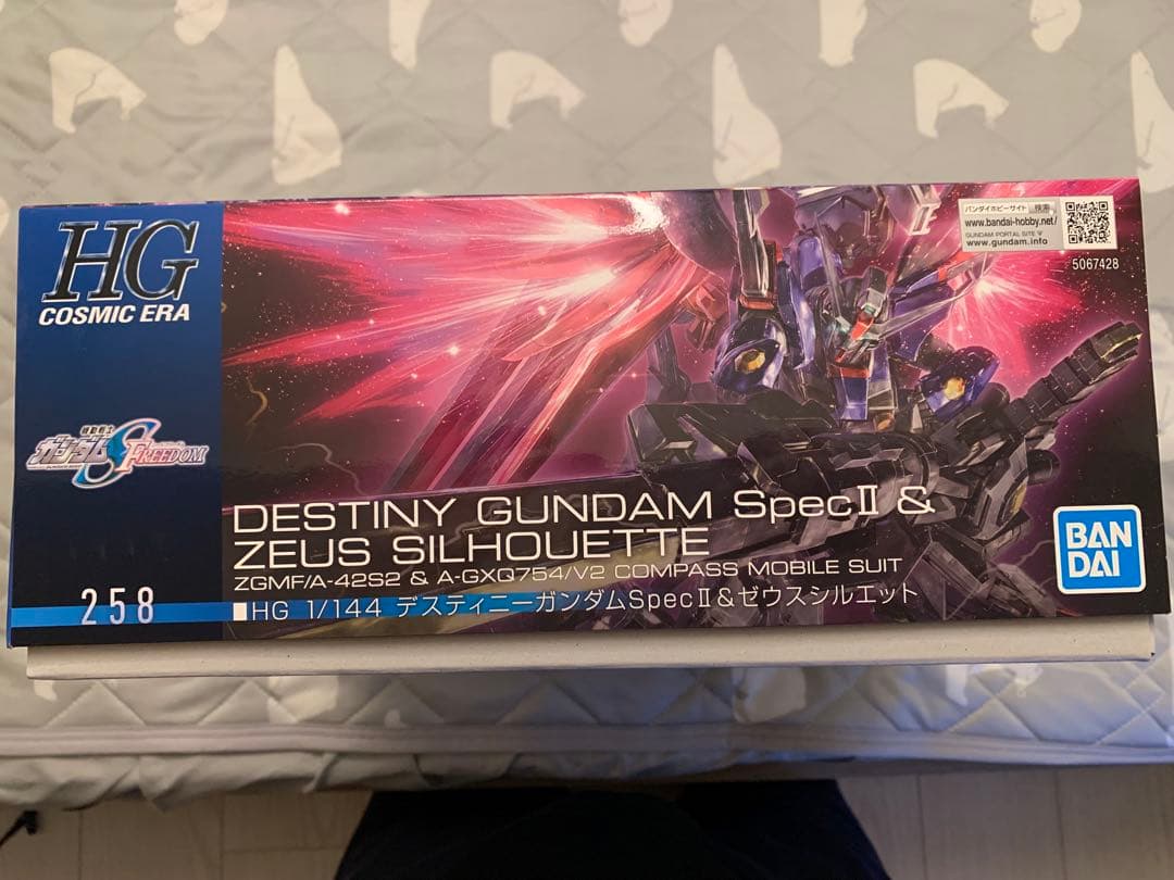 あ*!様 DESTINY GUNDAM SpecII & ZEUS SILHOU