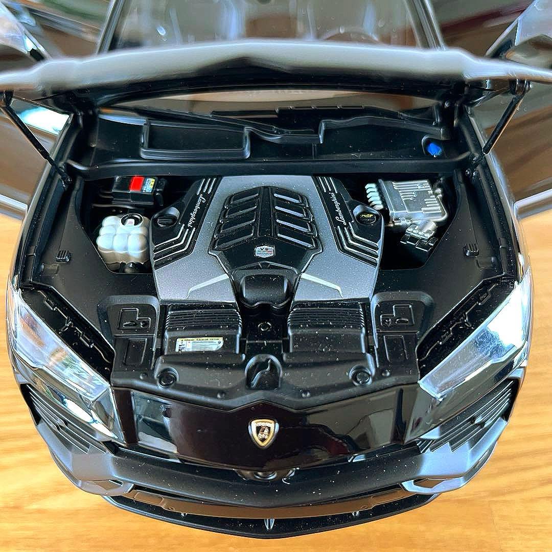 【S.Rさま専用】オートアート1/18 ランボルギーニ ウルス ソリッドブラック