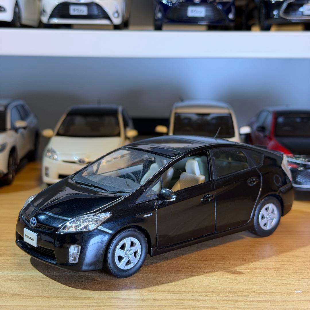 【非売品】トヨタ プリウス カラーサンプルミニカー 1/30