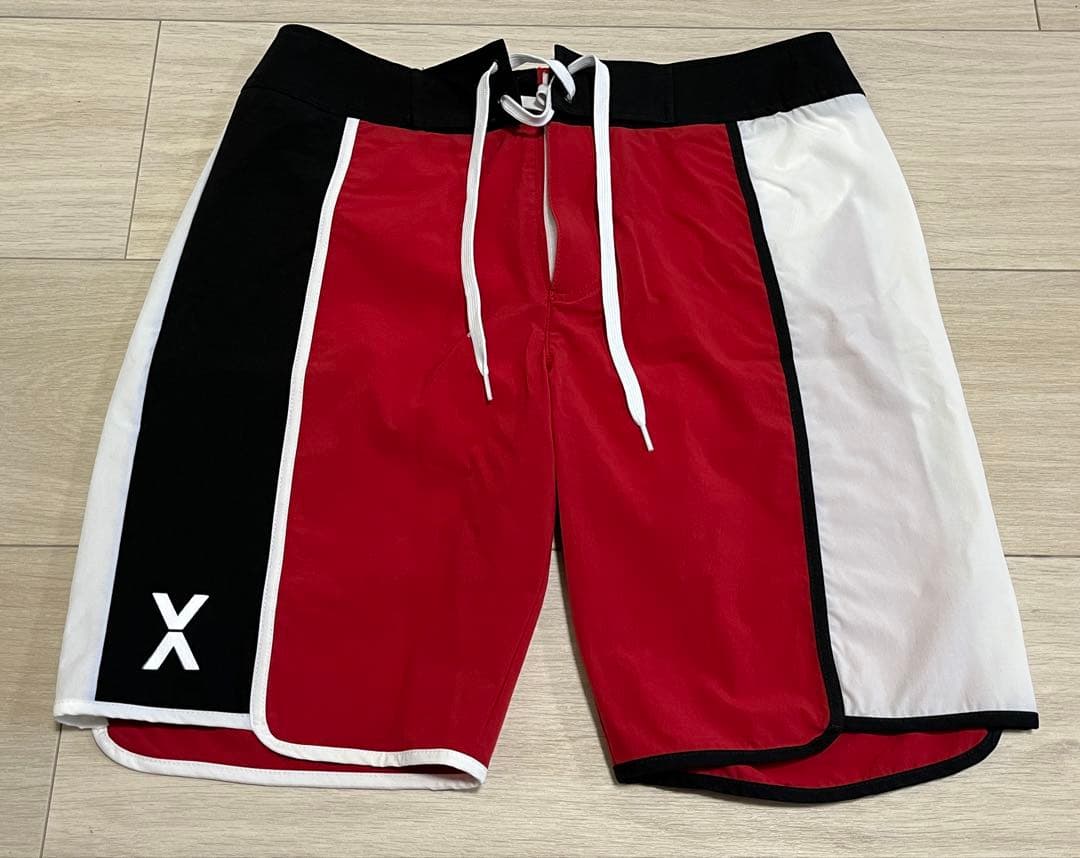 ビートム VEATM　サーフパンツ　Mサイズ　メンズ水着 赤/黒/白