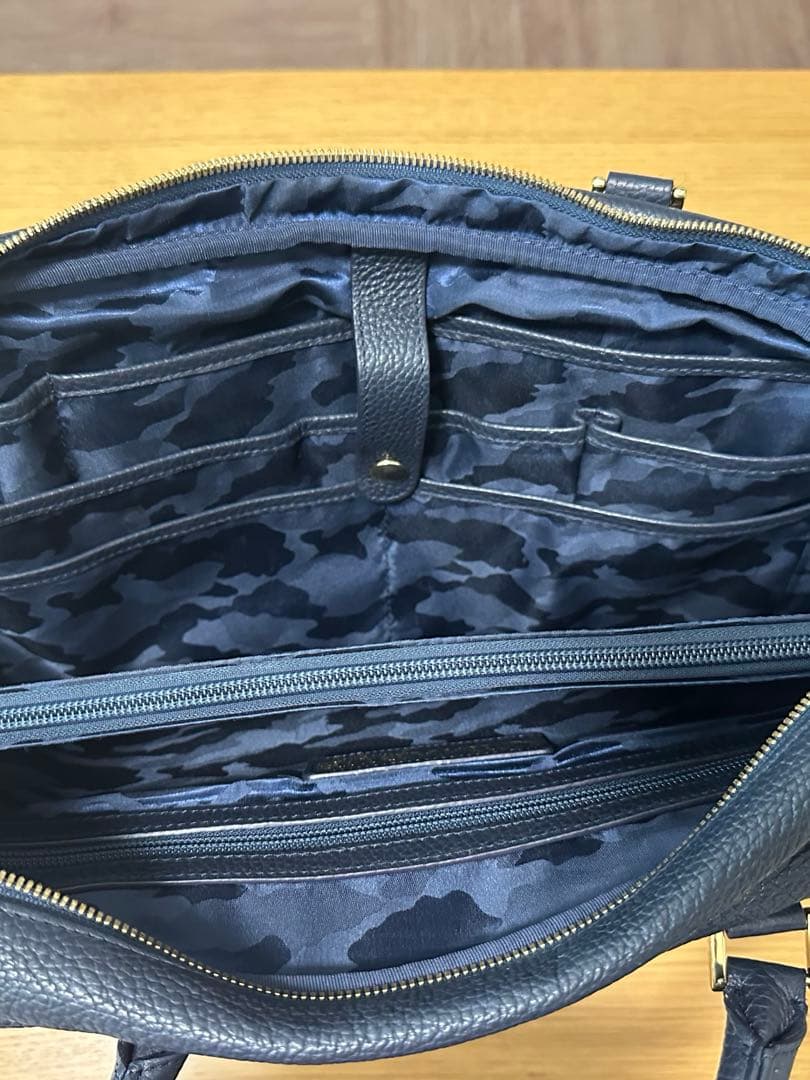 チマブエ ブリーフケース