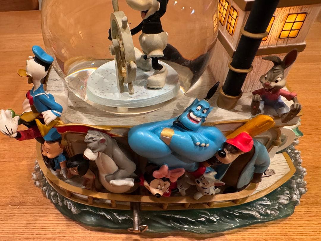 ディズニー　ミッキーマウス スノードーム 船型　オルゴール　Disney