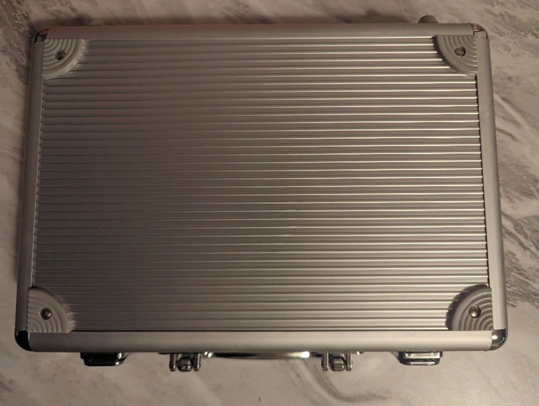 【オリジナルチップ付き】世界のヨコサワ　ポーカーセット　オリジナルチップ142枚