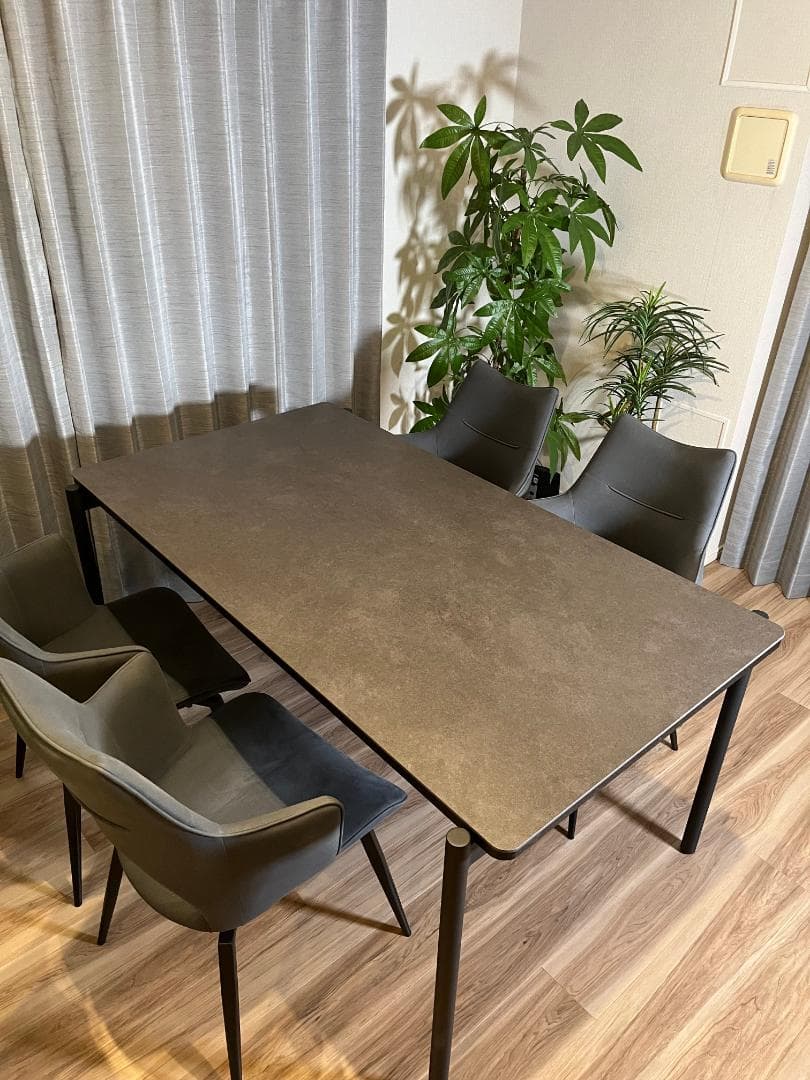 【12/10まで】【送料無料！美品】定価15.8万円セラミックダイニングテーブル