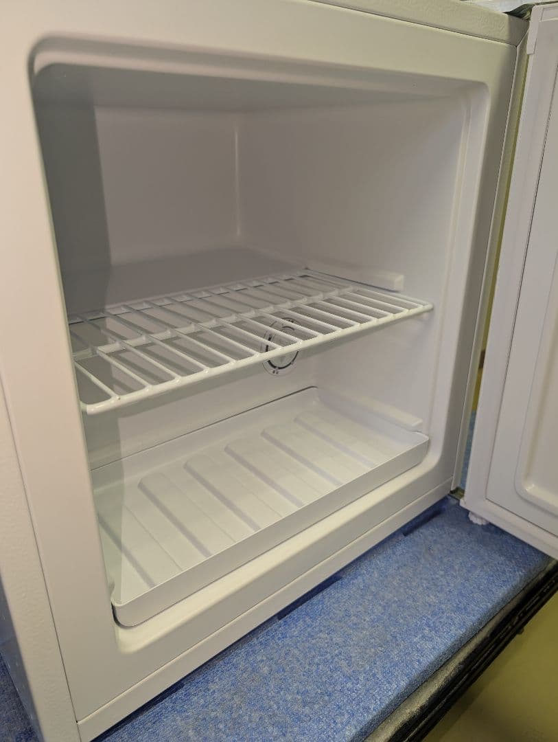 中古美品24年製冷凍庫FZ03A-31WT※一部地域配送設置無料その他地域相談可