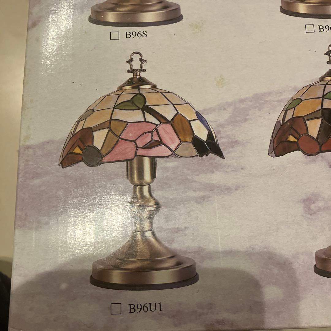 ステンドグラス　ランプ　新品
