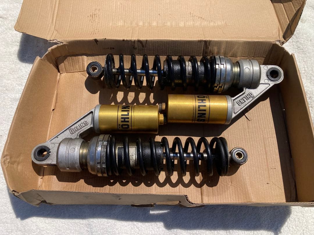 オーリンズ サスペンション 2個セット