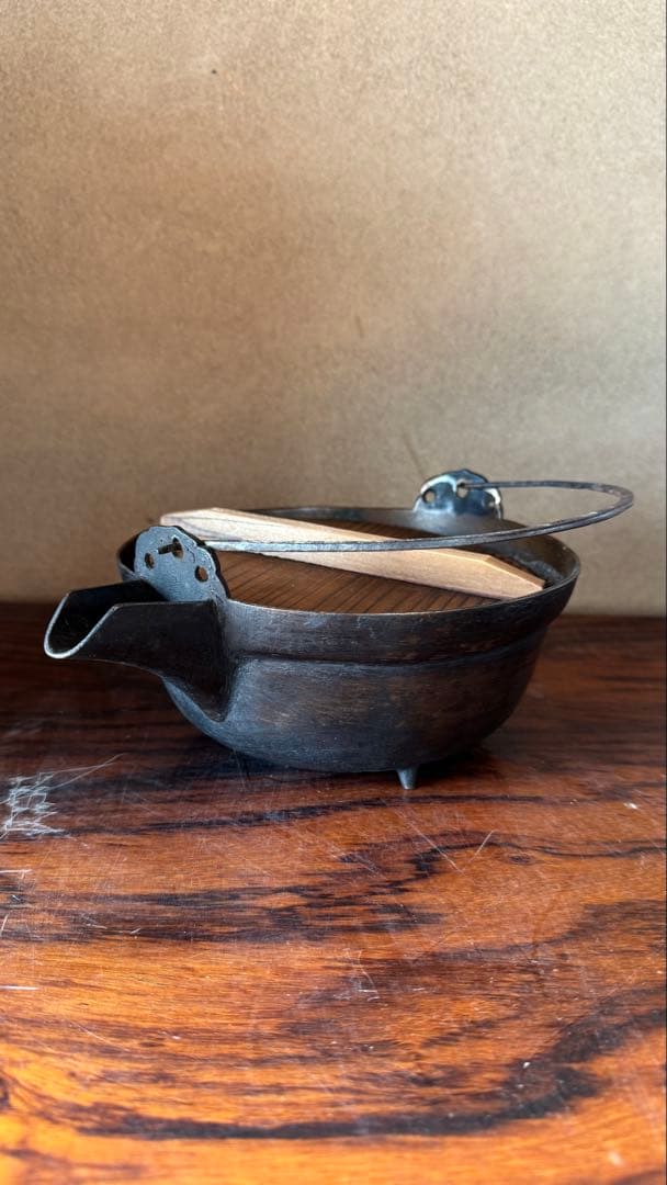鉄鍋 香炉 骨董品レトロ アンティーク 茶道具 注器 銅 真鍮