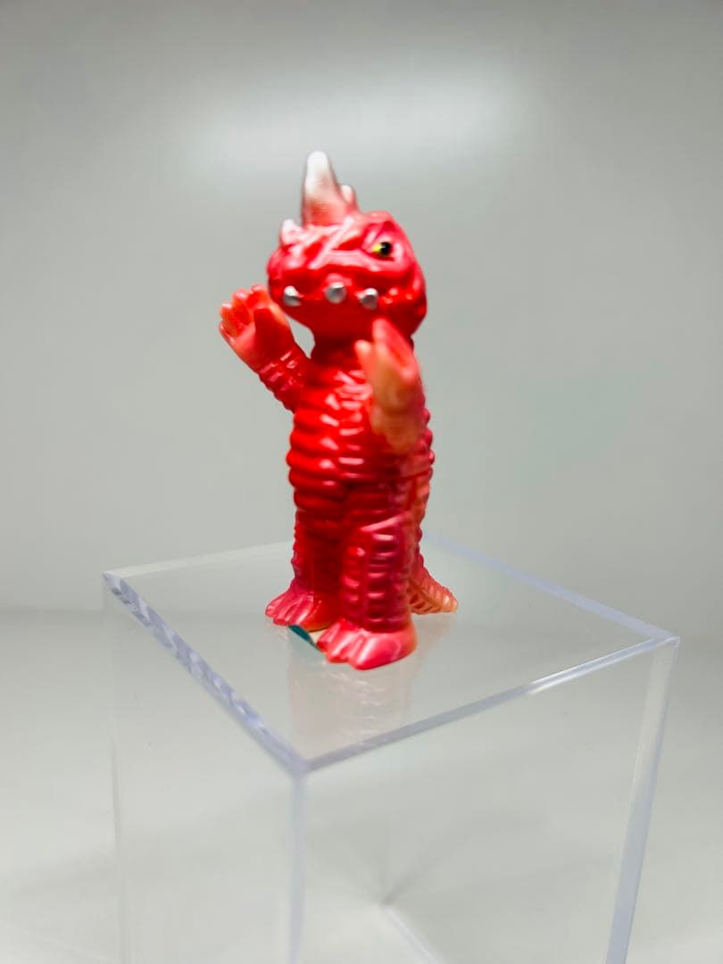 日*4様 ぶたのはな じゃんけんバトル アボラス 肌色成型　ピンク　赤　怪獣　ミ