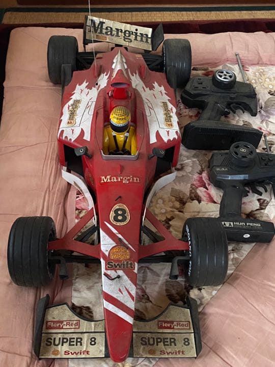 ラジコンレーシングカー