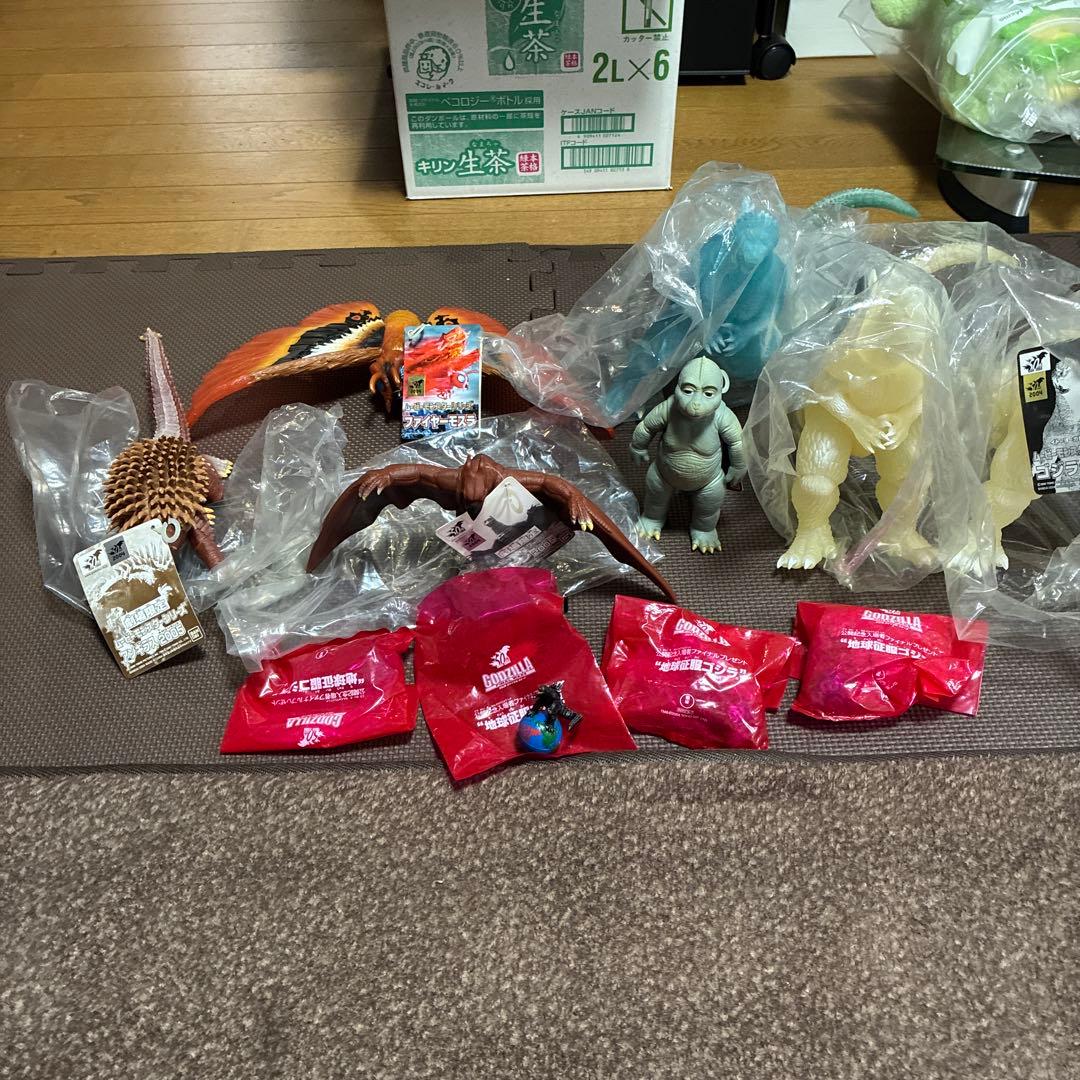 ⭐︎新品タグ付ムービーモンスターシリーズミニラ、ゴジララドン、モスラ劇場限定ゴジラ