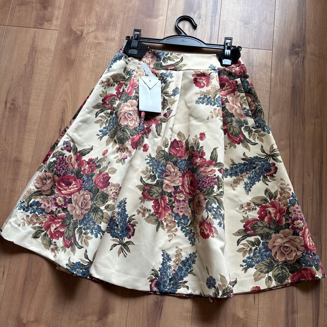 新品　エムズグレイシー サイズ40 花柄スカート