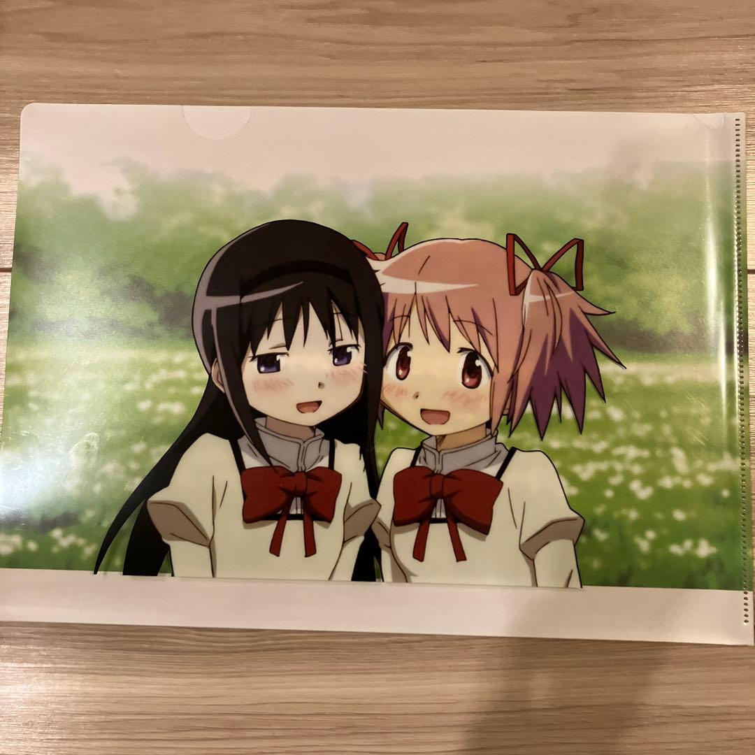 魔法少女まどか⭐︎マギカ　複製原画付クリアファイル 2種