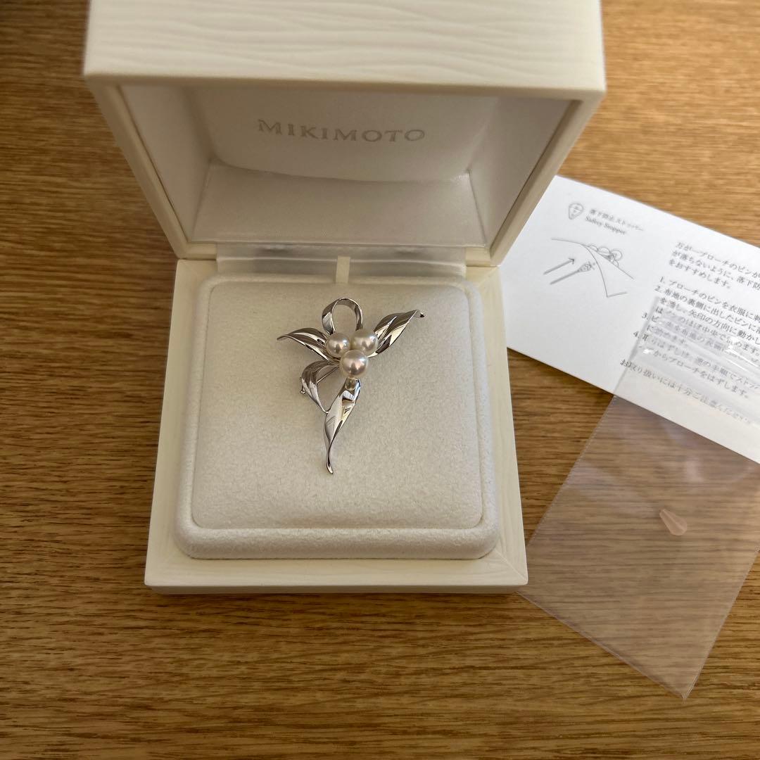 MIKIMOTO ミキモト　真珠　パール　ブローチ シルバー 3珠　花