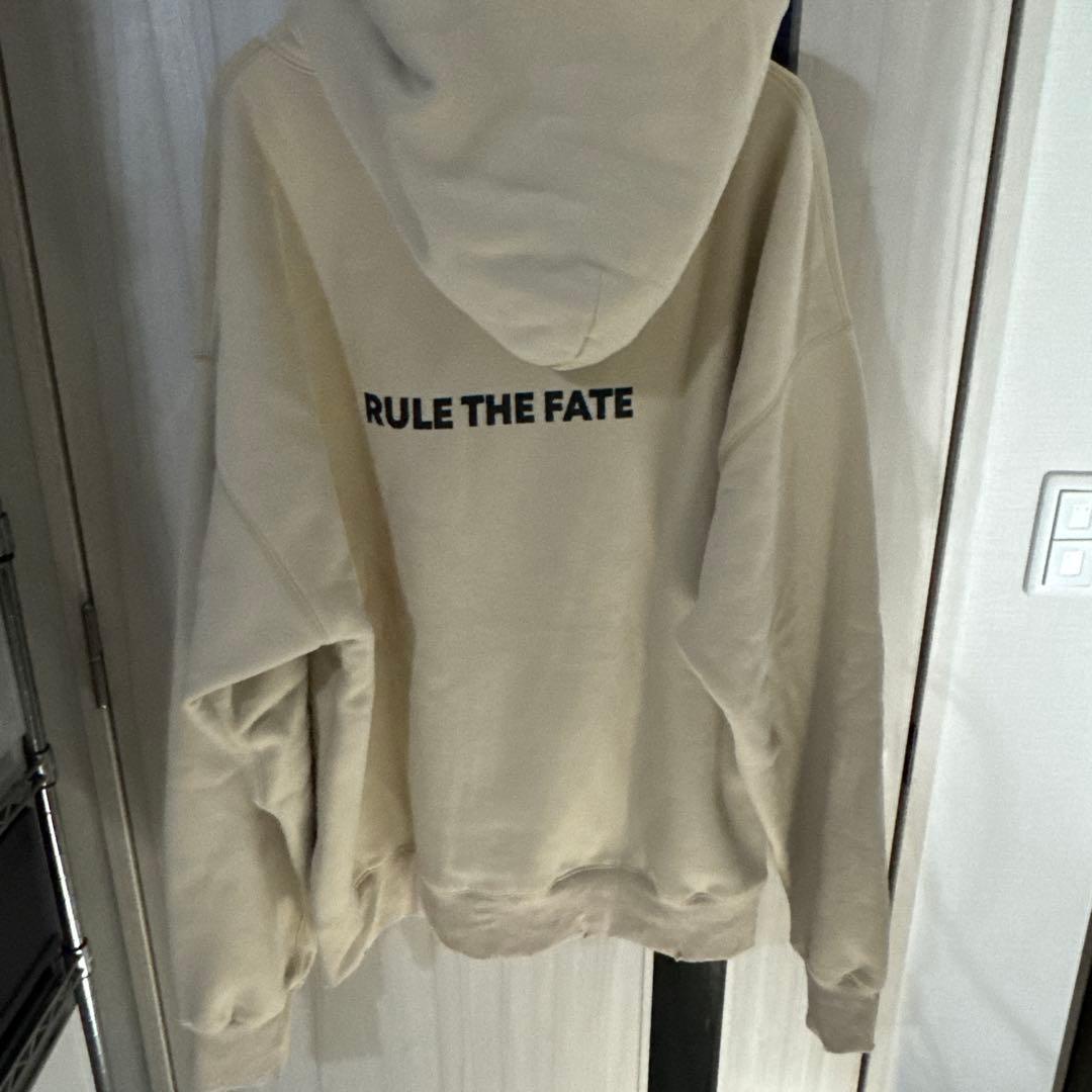 RULE THE TATE ベージュ パーカー サイズ2