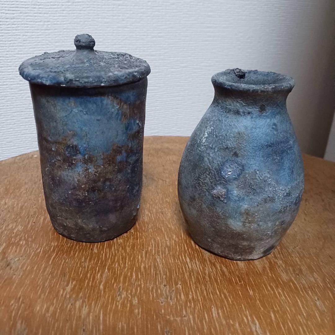 松葉勇樹作の蓋物と小壺